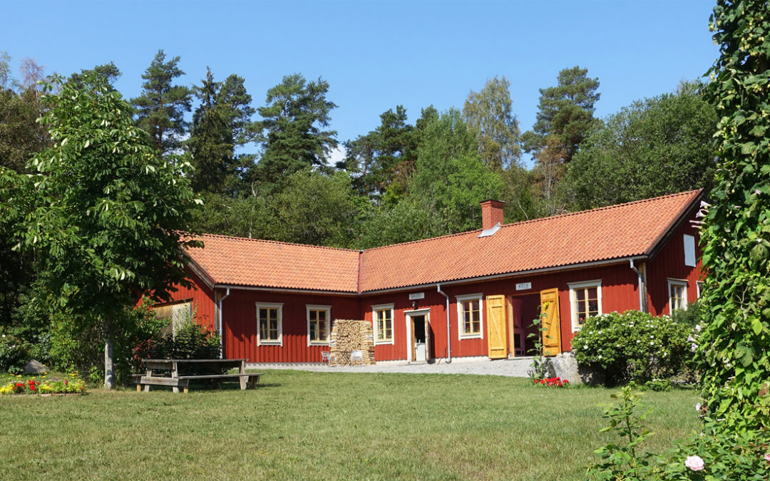 Sommarträff med Bharati på Östanlid Lördag 15 juni 15:30-18:30